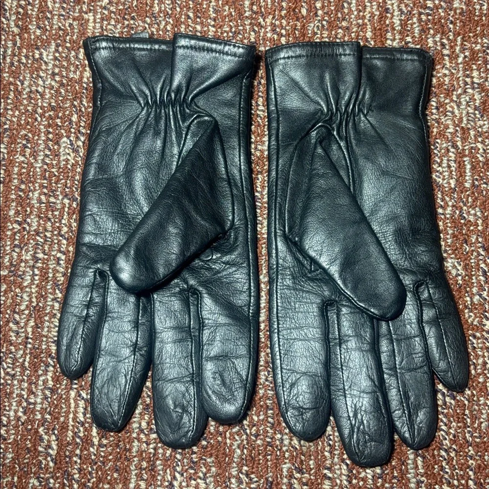 Black Leather Gloves with Bow Detail size 8 women’s 100% leather ladies cute bow